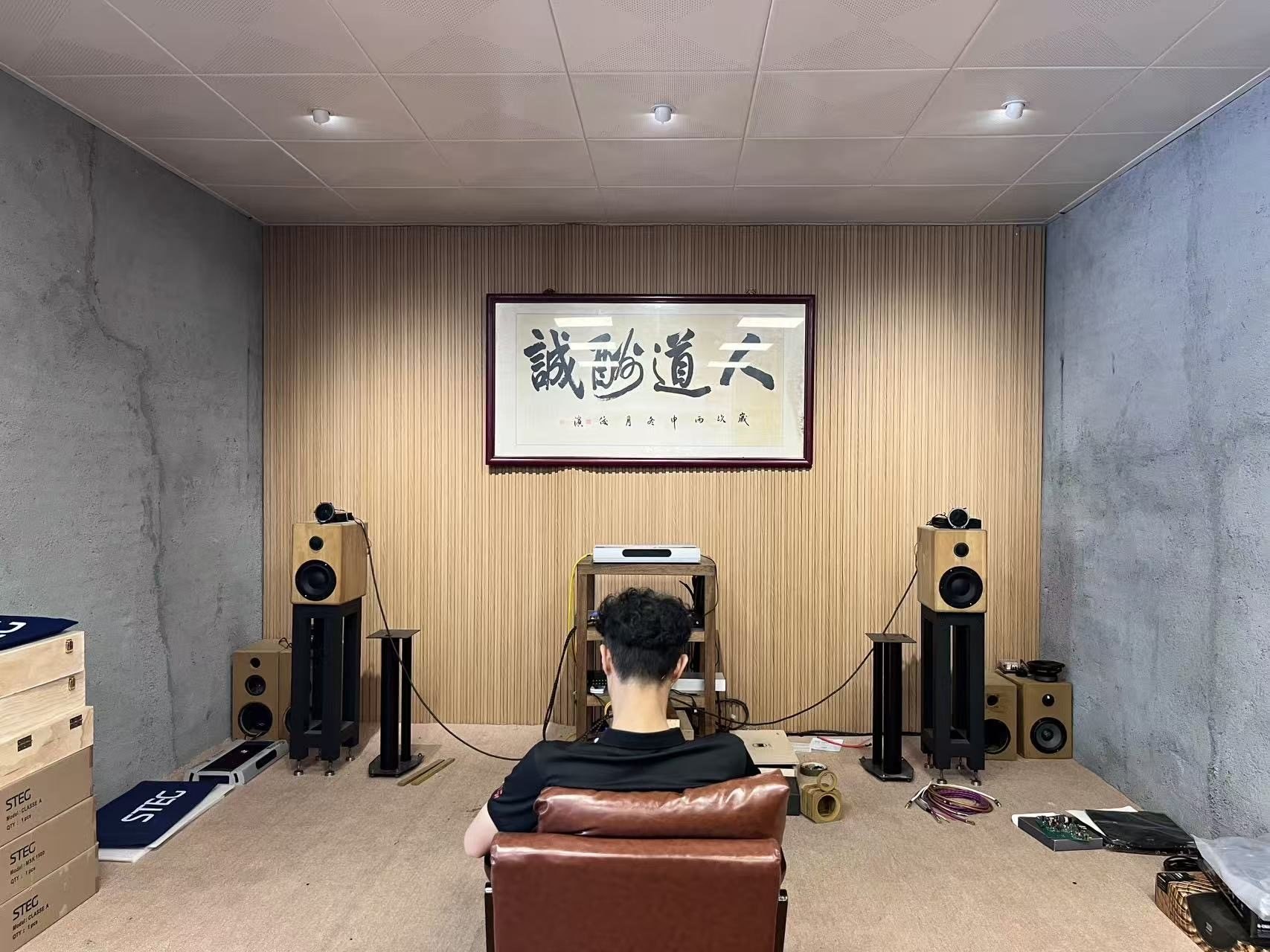 宝马X3到店试听和方案沟通环境